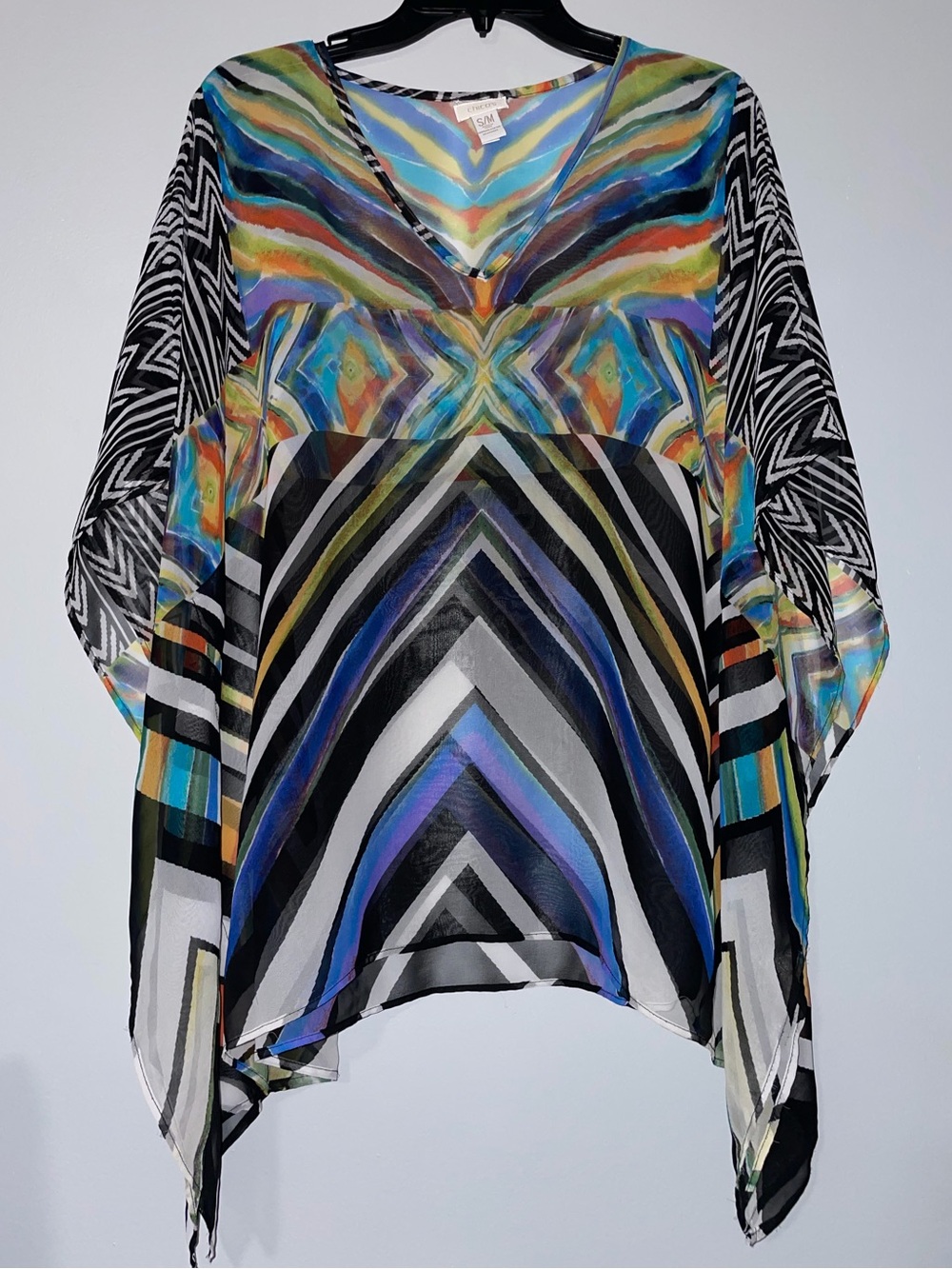 💙Chicos Multicolor Geometric Sheer V-Neck Women’s Top
